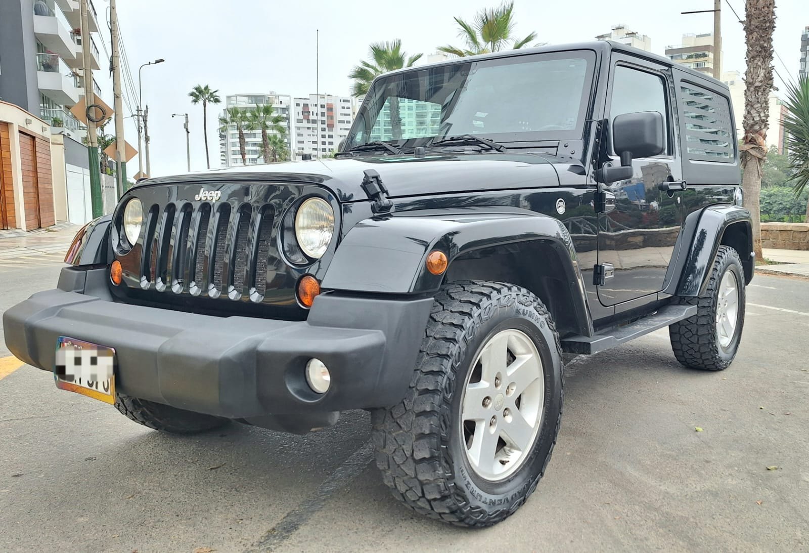 Jeep Wrangler Sahara 2011 en venta en Lima