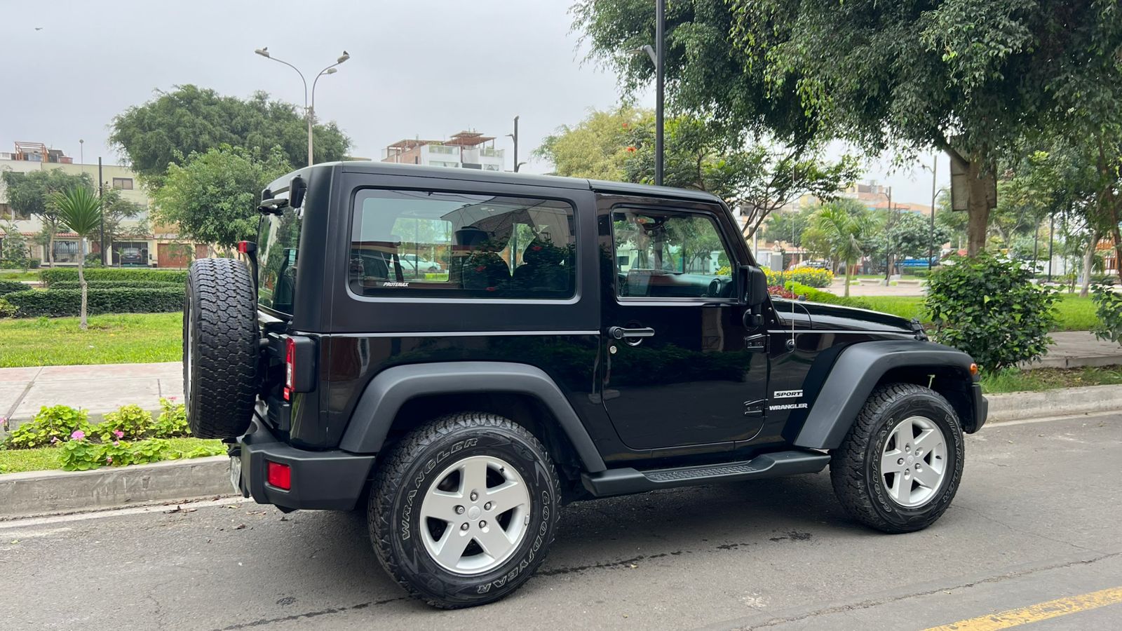Jeep Wrangler Sport 2013 en venta en Lima