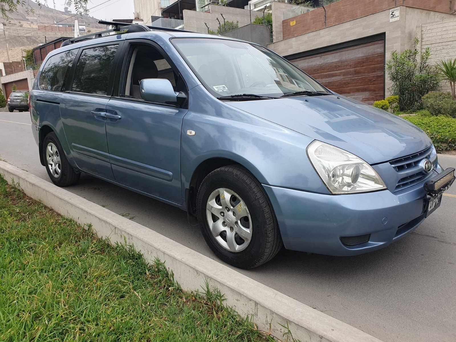 Kia Carnival 2008 en venta en Lima