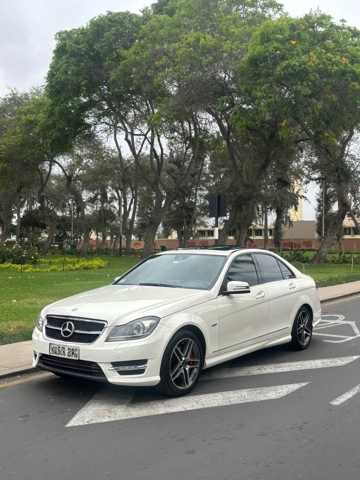 Mercedes Benz C250 2012 en venta en Lima